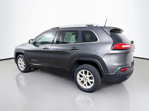 Used 2016 Jeep Cherokee Latitude w/ Comfort/Convenience Group FWD image 5