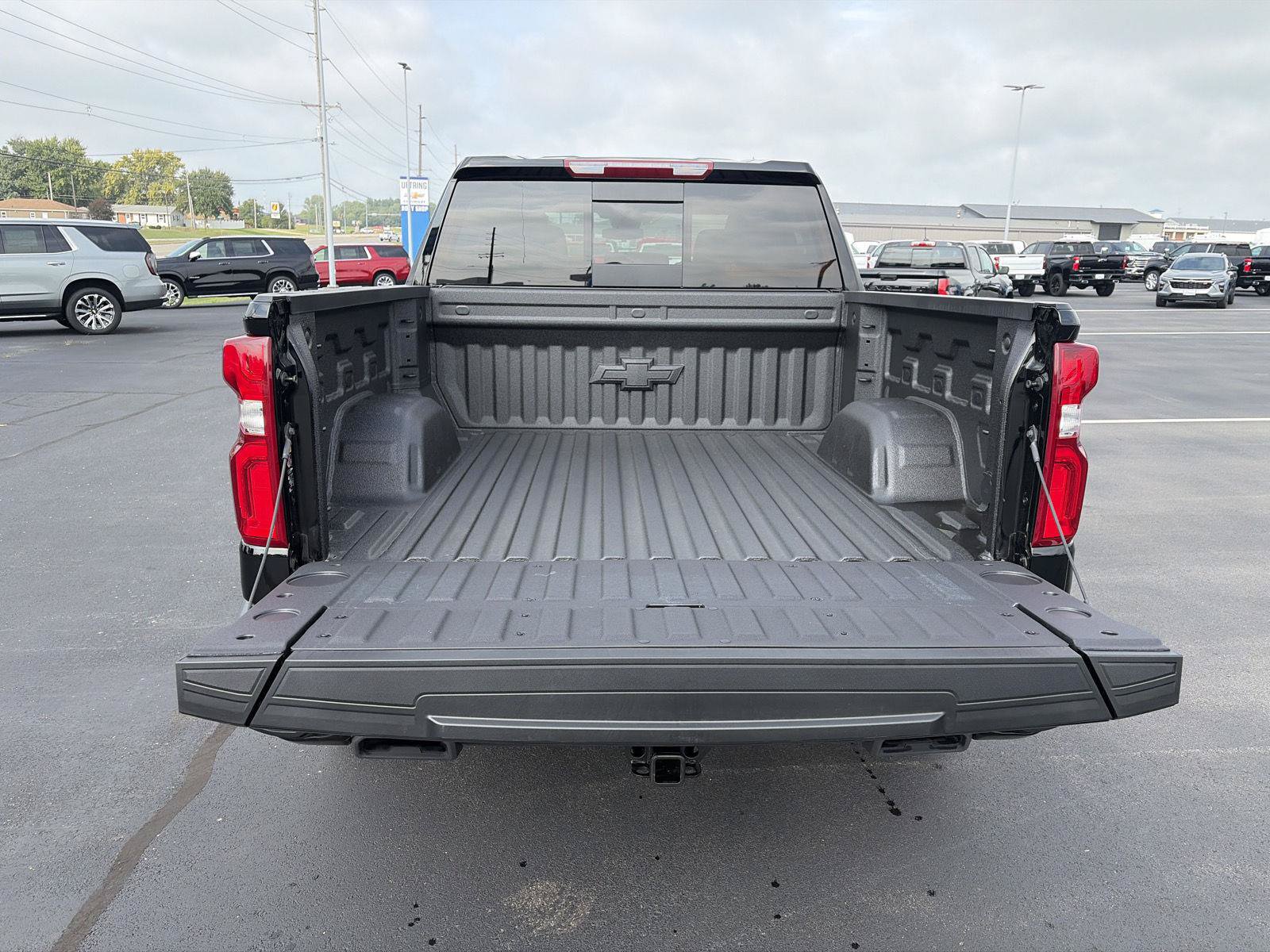 New 2026 Chevrolet Silverado 1500 RST w/ Dark Appearance Package AWD/4WD image 7