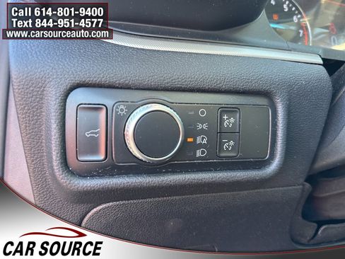 Used 2020 Ford Explorer XLT w/ Comfort Package image 18