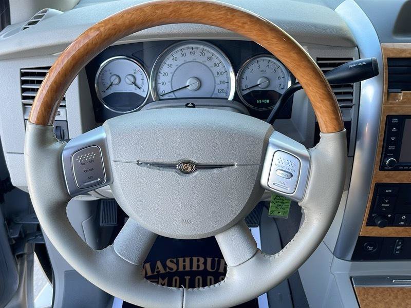 Used 2008 Chrysler Aspen Limited AWD/4WD image 30
