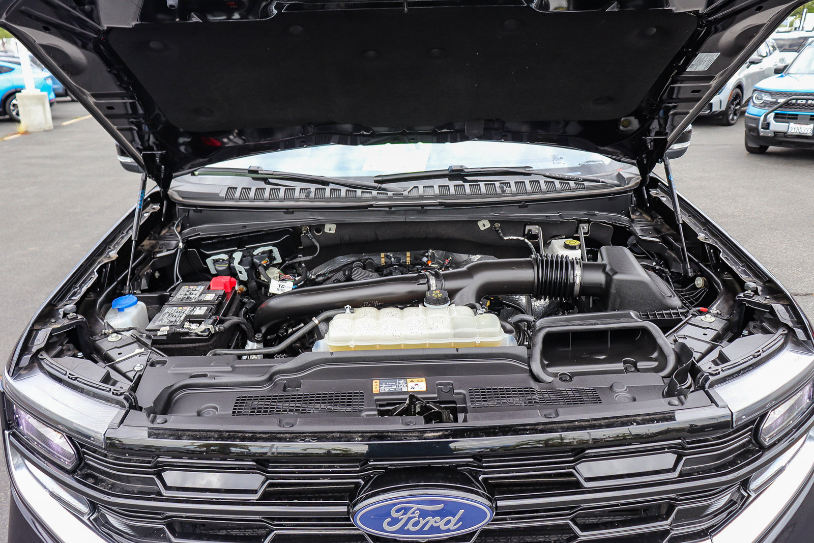 Certified 2025 Ford Expedition Platinum AWD/4WD image 30