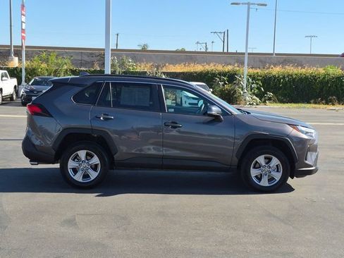 Used 2025 Toyota RAV4 XLE FWD image 4