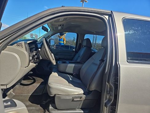 Used 2009 Chevrolet Silverado 3500 W/T image 6
