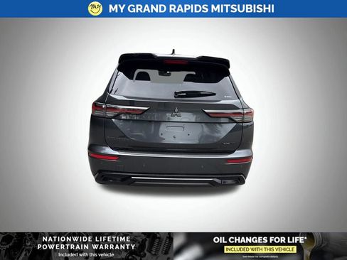 New 2026 Mitsubishi Outlander SEL Black Edition AWD/4WD image 4