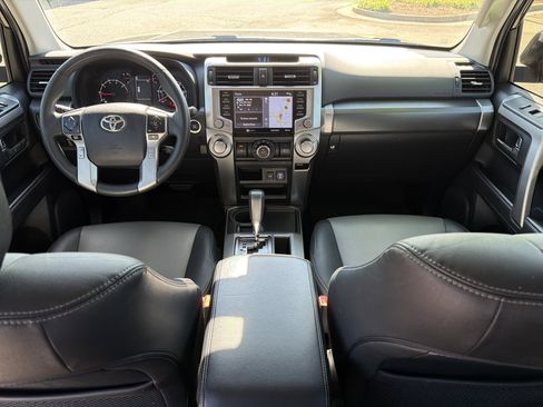 Used 2022 Toyota 4Runner SR5 Premium w/ Moonroof Package image 4