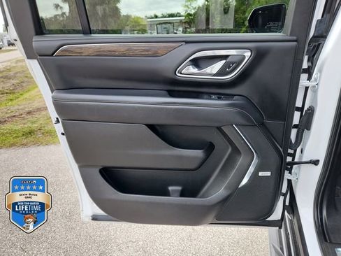 Certified 2023 Chevrolet Suburban Premier RWD image 11