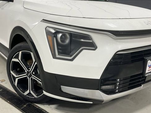 New 2025 Kia Niro EX Touring image 3