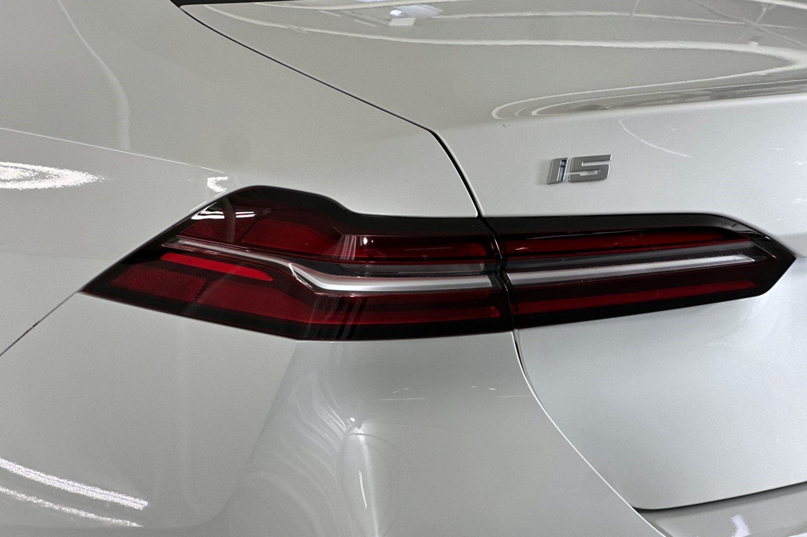 Used 2026 BMW i5 eDrive40 w/ Premium Package AWD/4WD image 31