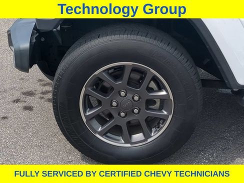 Used 2021 Jeep Gladiator Sport w/ Quick Order Package 24Q 80Th AWD/4WD image 17