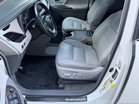 Used 2016 Toyota Sienna image 14