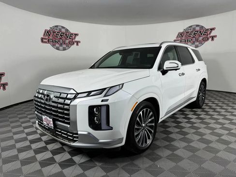 Used 2023 Hyundai Palisade Calligraphy w/ Cargo Package AWD/4WD image 3