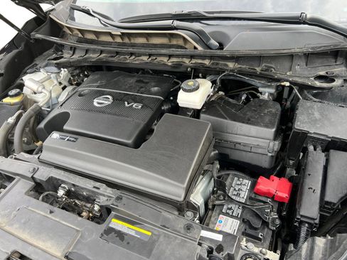 Used 2023 Nissan Murano SV image 13