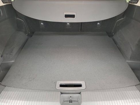Certified 2023 Nissan Rogue SV FWD image 9