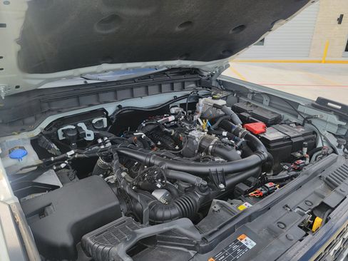 Used 2023 Ford Bronco Wildtrak image 33