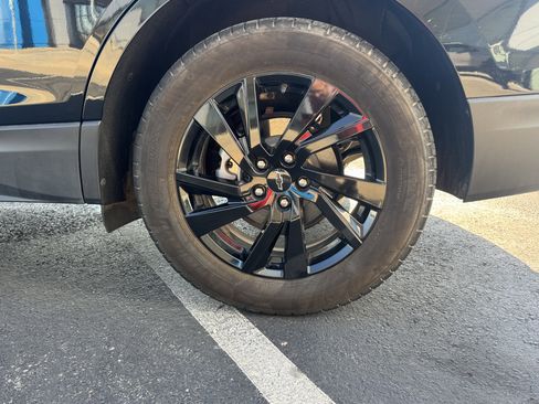 Used 2024 Chevrolet Equinox LS w/ LS Convenience Package image 6