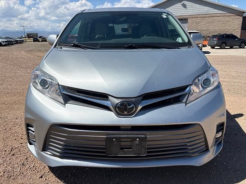 Used 2019 Toyota Sienna XLE Premium AWD/4WD image 8