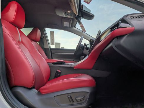 Used 2021 Toyota Camry XSE image 11