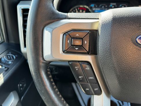 Used 2018 Ford F150 Lariat w/ Equipment Group 501A Mid image 9