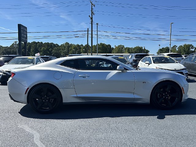 Used 2018 Chevrolet Camaro LT RWD image 9