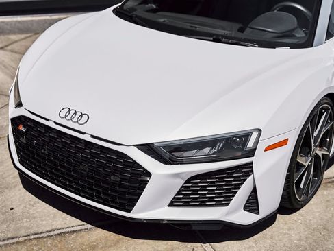 Used 2022 Audi R8 V10 w/ Carbon Exterior Package RWD image 7