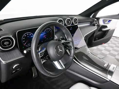 Certified 2025 Mercedes-Benz GLC 300 4MATIC image 6