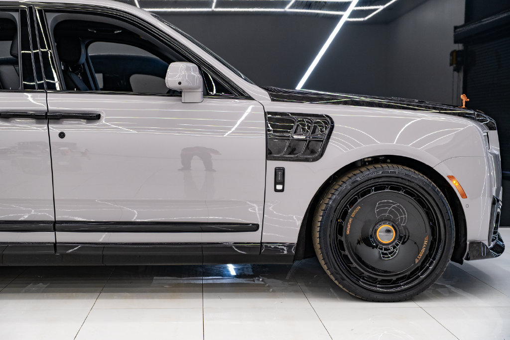 Used 2026 Rolls-Royce Cullinan AWD/4WD image 11
