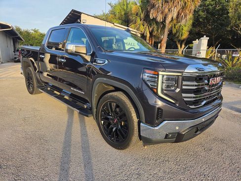 Used 2022 GMC Sierra 1500 SLT w/ SLT Premium Plus Package RWD image 3