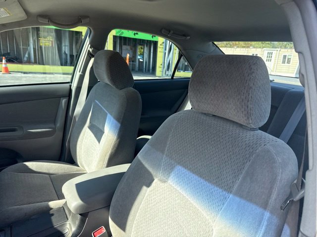 Used 2002 Toyota Camry LE w/ Pkg 7 FWD image 10