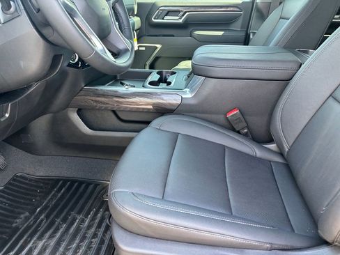 Used 2025 Chevrolet Silverado 2500 LTZ w/ Trail Boss Package AWD/4WD image 5