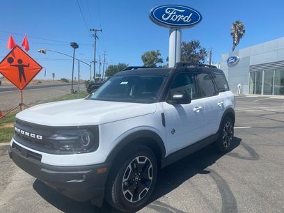 New 2024 Ford Bronco Sport Outer Banks w/ Tech Package