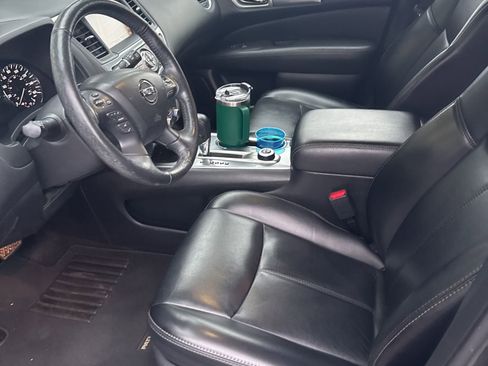 Used 2019 Nissan Pathfinder SL image 6