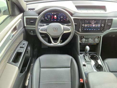 Used 2021 Volkswagen Atlas Cross Sport SEL R-Line image 17