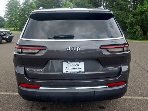 Used 2022 Jeep Grand Cherokee L Limited AWD/4WD image 8