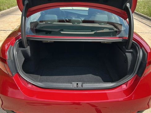 Used 2019 Alfa Romeo Giulia Ti Sport w/ Quick Order Package 22S Sport AWD/4WD image 45