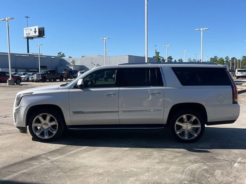 Used 2019 Cadillac Escalade ESV Luxury image 4