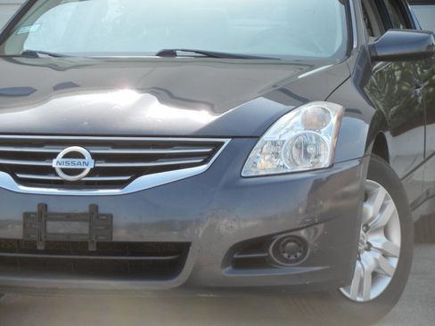 Used 2010 Nissan Altima 2.5 FWD image 4