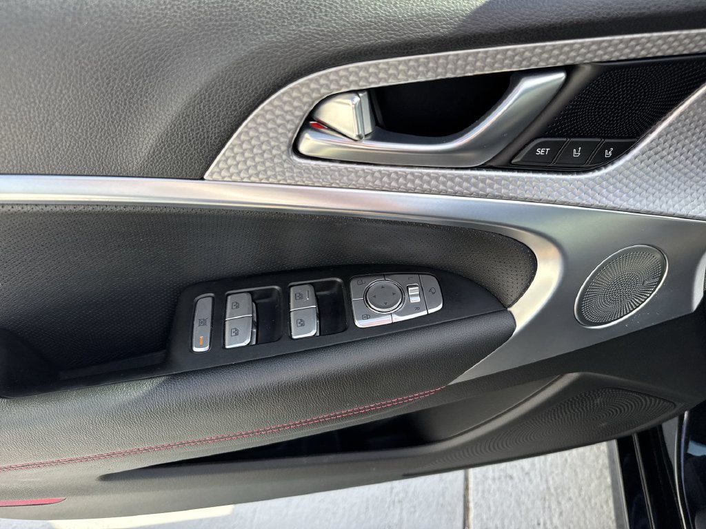 Used 2023 Genesis G70 2.0T w/ Sport Prestige Package AWD/4WD image 40
