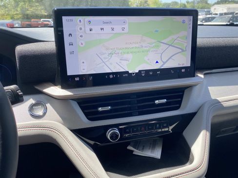 New 2026 Ford Explorer Active w/ Active Comfort Package image 17