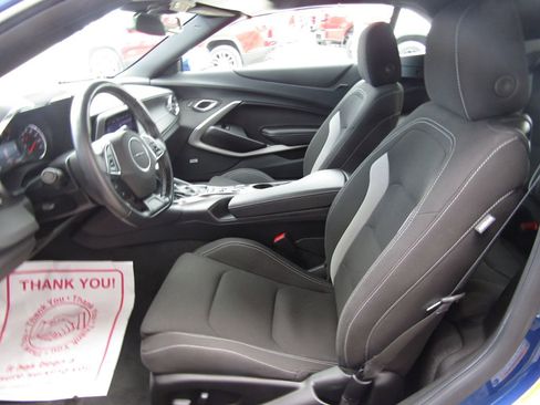 Used 2023 Chevrolet Camaro LT w/ Technology Package image 26