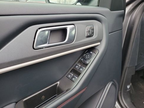 New 2026 Ford Explorer ST-Line w/ ST-Line Street Pack image 19