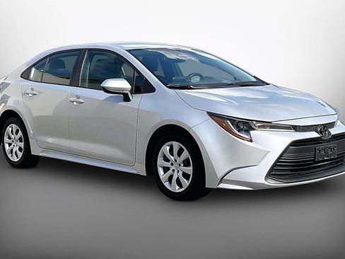 Used 2024 Toyota Corolla LE FWD image 1