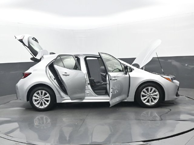 Used 2026 Toyota Corolla SE FWD image 30