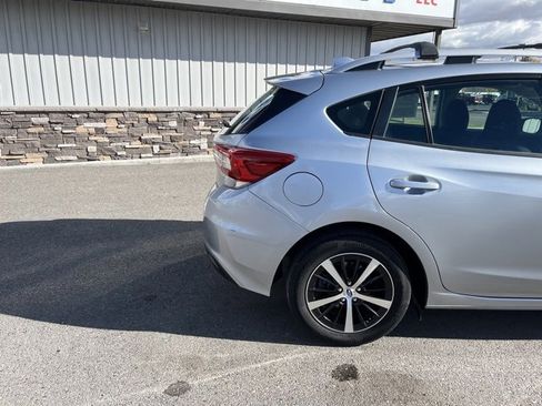 Used 2019 Subaru Impreza 2.0i Premium image 17