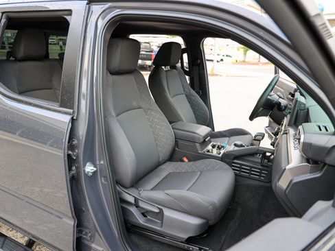 Certified 2025 Toyota Tacoma SR5 w/ SR5 Upgrade Package image 45