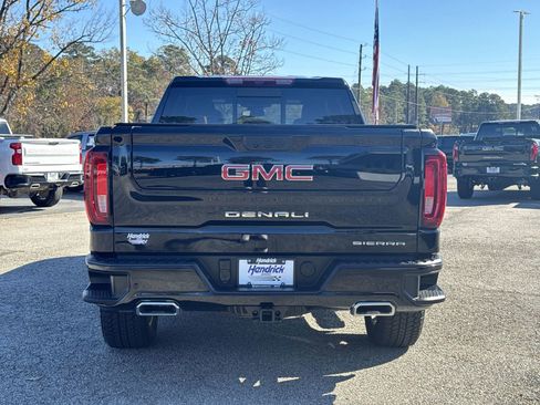 Used 2025 GMC Sierra 1500 Denali image 9