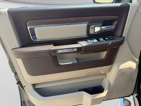 Used 2018 RAM 1500 Laramie w/ Convenience Group AWD/4WD image 14