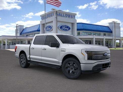 New 2023 Ford F150 Lightning XLT w/ Equipment Group 312A High image 7