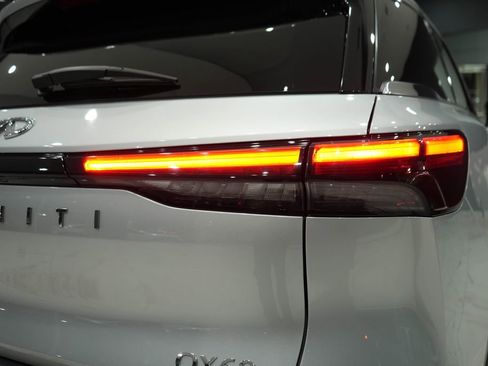 Used 2023 INFINITI QX60 Pure image 4