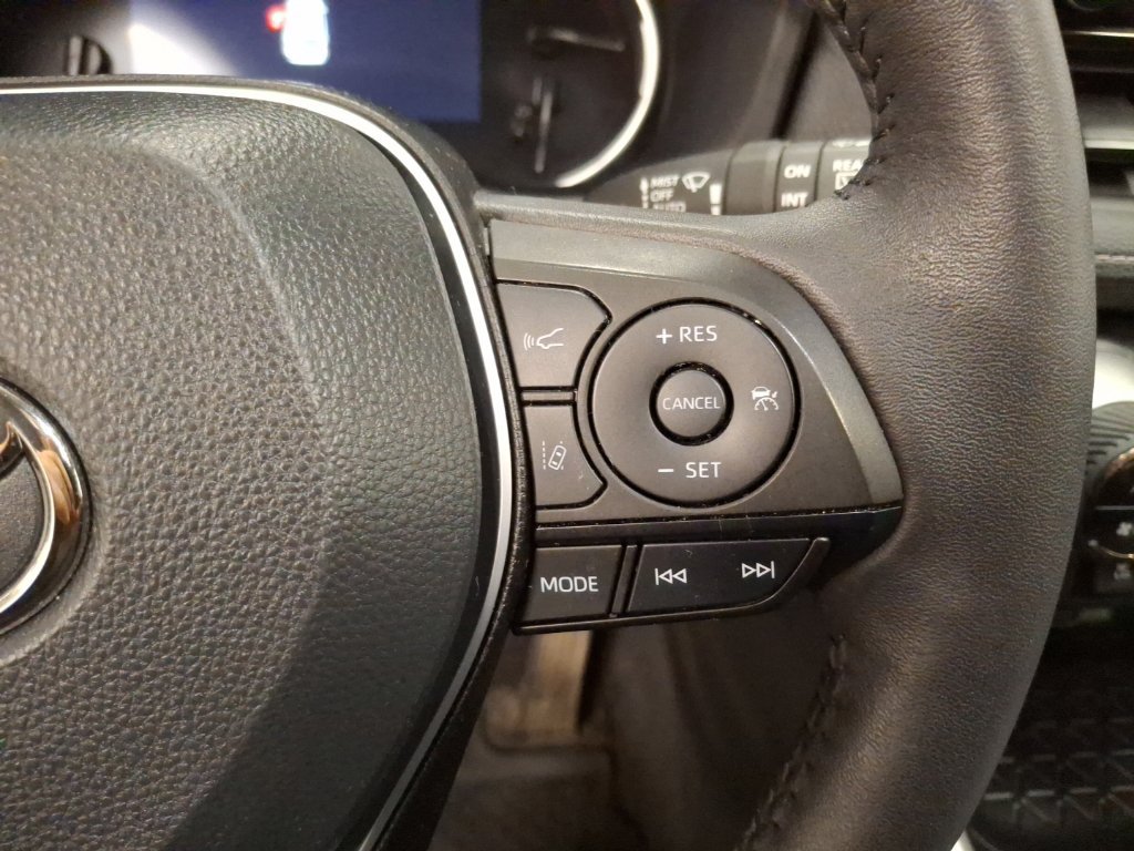 Used 2023 Toyota RAV4 XLE w/ Convenience Package AWD/4WD image 23