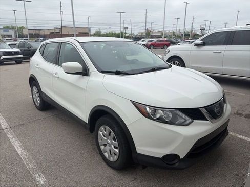 Used 2019 Nissan Rogue Sport S FWD image 6